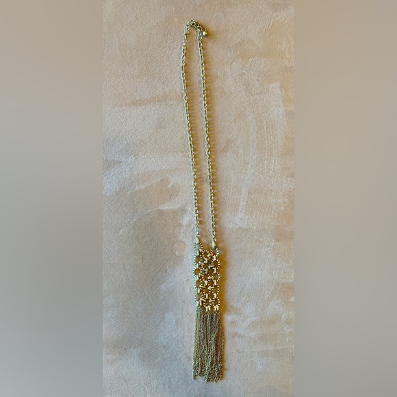 Vintage Goldtone tassel long fringe bib necklace. Statement piece! EUC - Picture 8 of 9